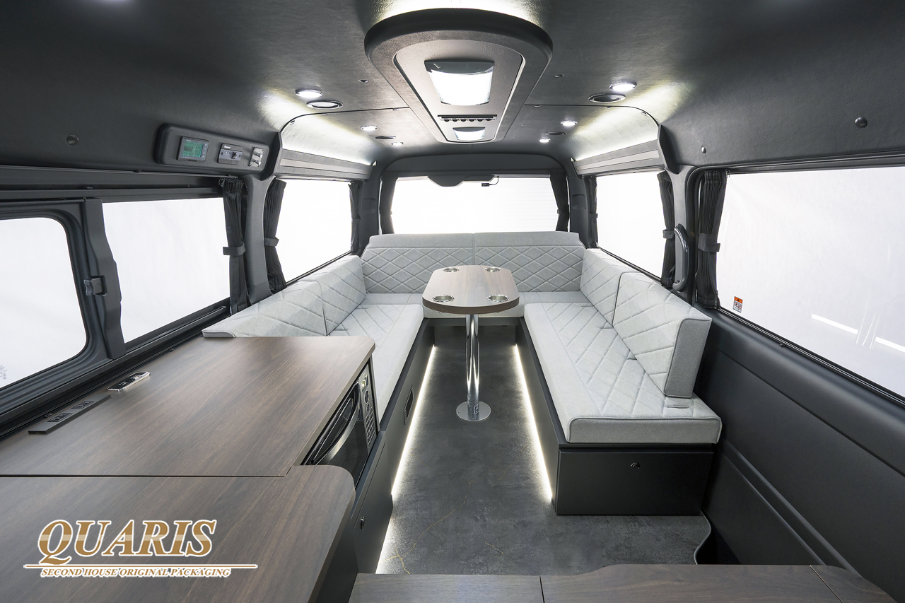 SECONDHOUSE QUARIS Sofa