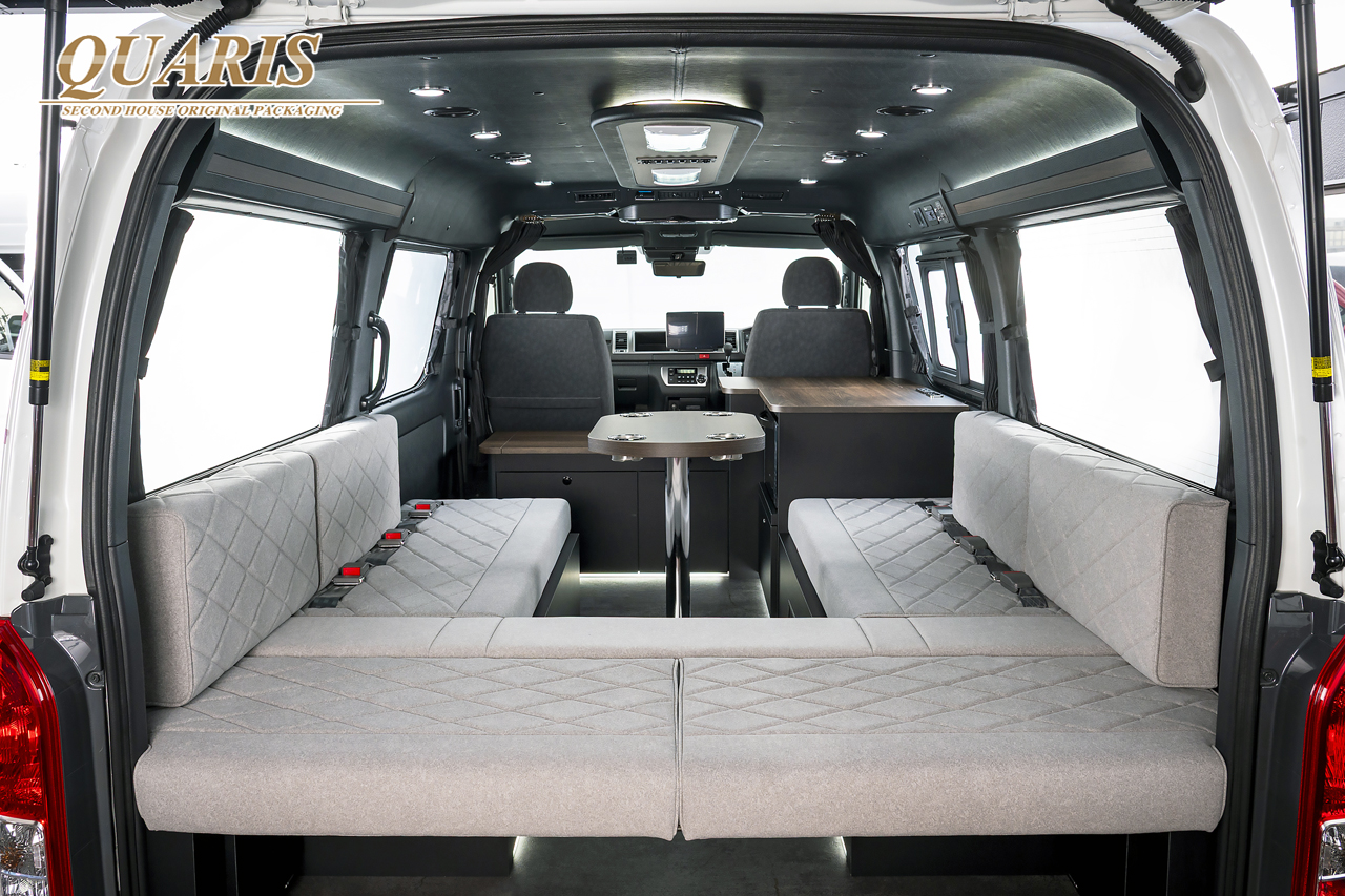 SECONDHOUSE QUARIS RearView